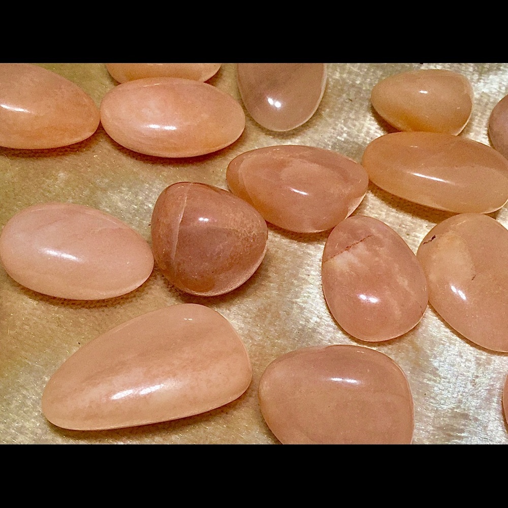 (2) Peach Moonstone Tumbled Crystals - Picture 7 of 9